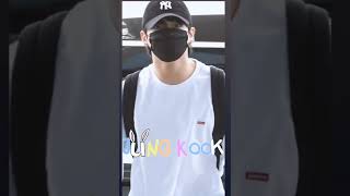 Jungkook "Airport Look "🐰💜 #jungkook #bts #btsshorts #bangtan #บังทัน #shorts #bangtanboys #kpop