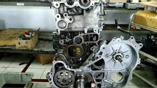 Perakitan cylinder head dengan blok mesin Innova diesel mesin 2KD