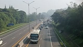 Banyak Bus dan Mobil Basuri