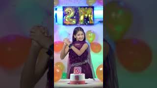 yeh Chand Sa Roshan Chehra balon Ka Rang Suhana #public #youtubeshorts #nishi #shots #viral