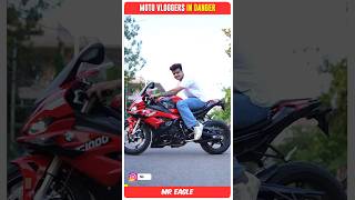 Motovloggers in Danger 😱 #shorts #shortvideo