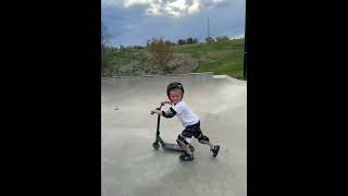 BootsNcats 🤣🤣 #7yearsold #scootertricks #shorts  #scooter #grind #tricks #grind #subscribe #like