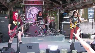 ANOTHER ROCKING SUNDAY AT EARL'S HIDEAWAY WITH JASMINE CAIN ON THEIR STAGE  10-13-2024