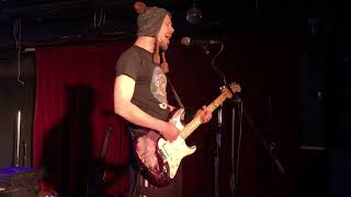 "Surfing with Fire" - Ed Kennington from Bad Holiday - LIVE @ the Horseshoe 21-06-23