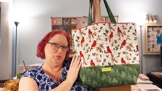 Deck The Yarn: My Jumbo Holiday Crochet Bag | Christmas in July Ep 3