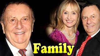 Barry Humphries Family With Daughter,Son and Wife Elizabeth Spender 2023