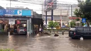 Banjir jl. Sutoyo dan jl. s. Parman Malang