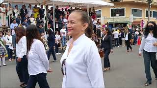 COLEGIO MACAS EN EL DESFILE 2022