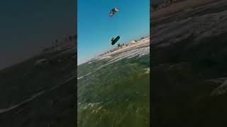 Lorenzo kiteloop late backroll #kitesurfing #kite #shorts #fpvdrone #drone #capetown