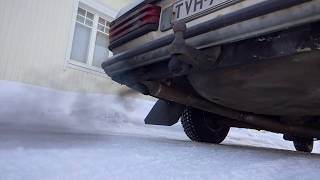 Mercedes W123 200D cold start exhaust view -19C