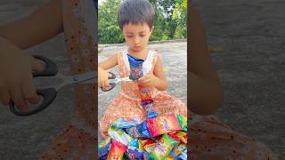 Cute baby eating coco bin and enjoyed #cute #jhim #jhimi #cutebaby