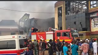 Breaking news: Fire Razes Two Warehouse olin Osun State