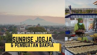 Vlog Jalan-Jalan ke Jogja 2 | Masuk ke Dapur Bakpia | Sunrise dari Kamar Hotel | Naik Andong