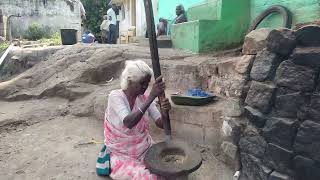 பழங்குடி மக்களின் பாரம்பரிய மண் வீடு | Kodaikanal Tribals House | மண்ணும் மனசும்