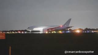 Boeing 787-800 Dreamliner Air Europa pousando em Belém hoje 28/1/23 Emergência médica