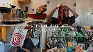 vlog: spend a weekend with me | shopping, doing my hair, cooking + etc.