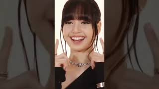 Lisa cute moment in Bvlgari event @bvlgariofficial