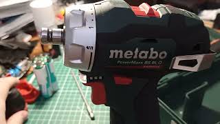 Распаковка шуруповерта Metabo 12 BS BL Q