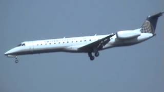 United Express (Expressjet) ERJ-145 approahcing KIAD