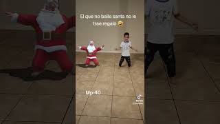 El que no baile santa no le trae regalo 🤣