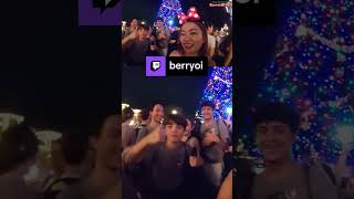 Kids say Hi to chat in Disney World | berryoi on #Twitch #twitchclips #usa #orlando #trip #disney