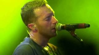 Yellow- Coldplay Abu Dhabi New Year's Eve Tour 2017 (HD QUALITY)