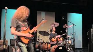 The Guitar Gods - Guthrie Govan: "Bad Asteroid"