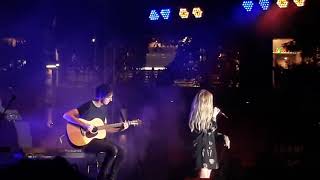 Almost Love - Sabrina Carpenter (Live In MANILA)