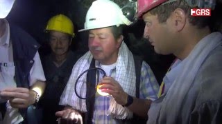 GRS Gemresearch Documentary: Colombian Emerald Mines - Buying Samples at Chivor