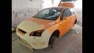 Focus ST gets a full electric orange paint job.