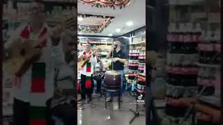 Violeta del Pino, la tamborera venezolana que hace su performace de pie 💃🏻🔊