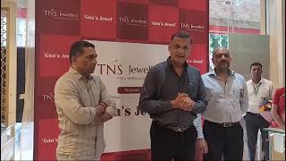 9th Edition of Goa's Jewel at TNS JEWELLERS, Panjim, award being given to Erica J De Sequeria