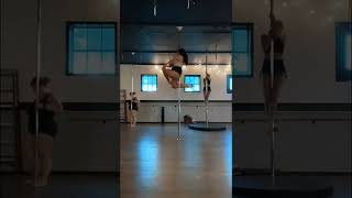 pole tricks - Aladdin variation