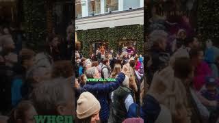 Amazing Christmas moment captured on Grafton St between buskers and crowd ❤️ #christmassongs