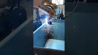 robot welding minecart application with laser tracking