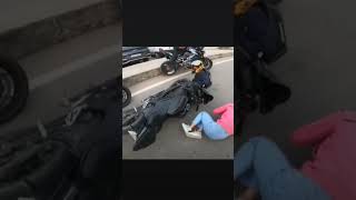 Accident by the girl in R15 women☕ #r15 #accidentnews #bike #thar #trendingshorts #zx10r