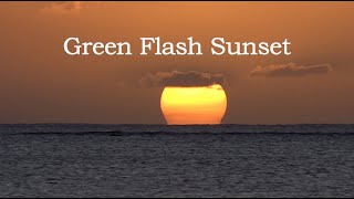 グリーンフラッシュの美しい夕陽. Green Flash Sunset. Fantastic Pacific Island Sunset. Relaxing Nature Sounds.