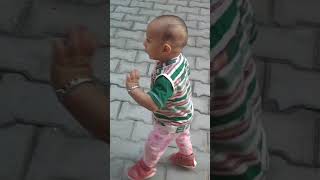 पाँव की जूती पर बच्चे का डांस #funny #viral #shorts #youtubeshorts #trending #reels #ytshorts