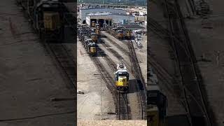 Last YN2 GP40 backs into Queensgate shops