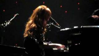 Tori Amos - Carry, 3 November 2011 @ Hammersmith Apollo, London