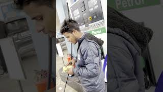 10 rupees petrol prank 🤣 #funny #comedyprank #video #comedy #comedyvideo #shikohabad #prankvideo