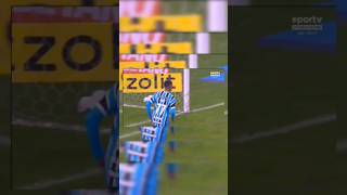 Gol de André Henrique Marcando o Quarto Gol do Grêmio Na Última Cobrança de Pênalti do Grêmio