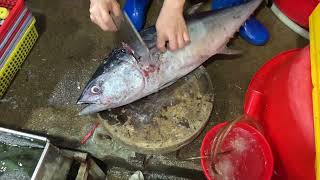 Tuna Fish Cutting Skill Video Inside the Market | FLV Official