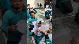 Lomba mengoper tepung...smangat kls VII 3...SMP Panca Budi 12082024🇲🇨