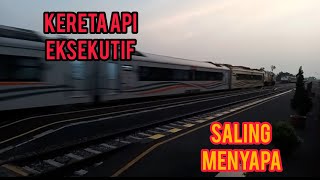 Pertemuan 2 Kereta Api 🚂🚂 | Kereta Api