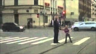 Thug Life: How to cross the pedestrian crossing like a real OG.