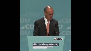 Friedrich Merz blickt in die Zukunft und kommt dabei etwas in Feierlaune 🤣