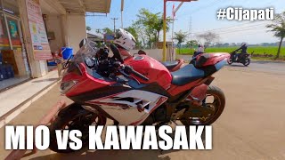 Motor Mio vs Motor Kawasaki - Balap motor di Cijapati