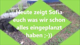 Sofia zeigt unsere Plants