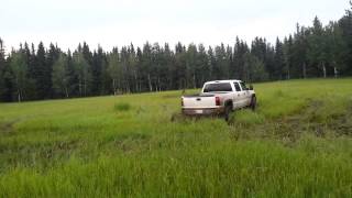 2002 Silverado mudding 6.0 vortec straight piped